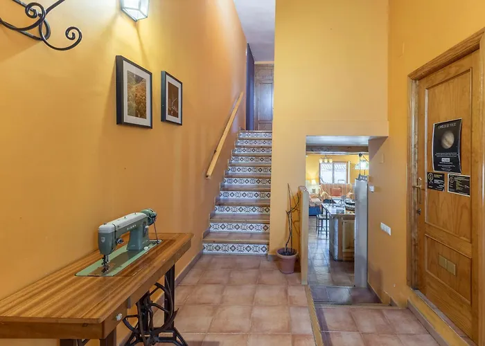 Casa Del Tio Primitivo * 나바레돈다 데 그레도스